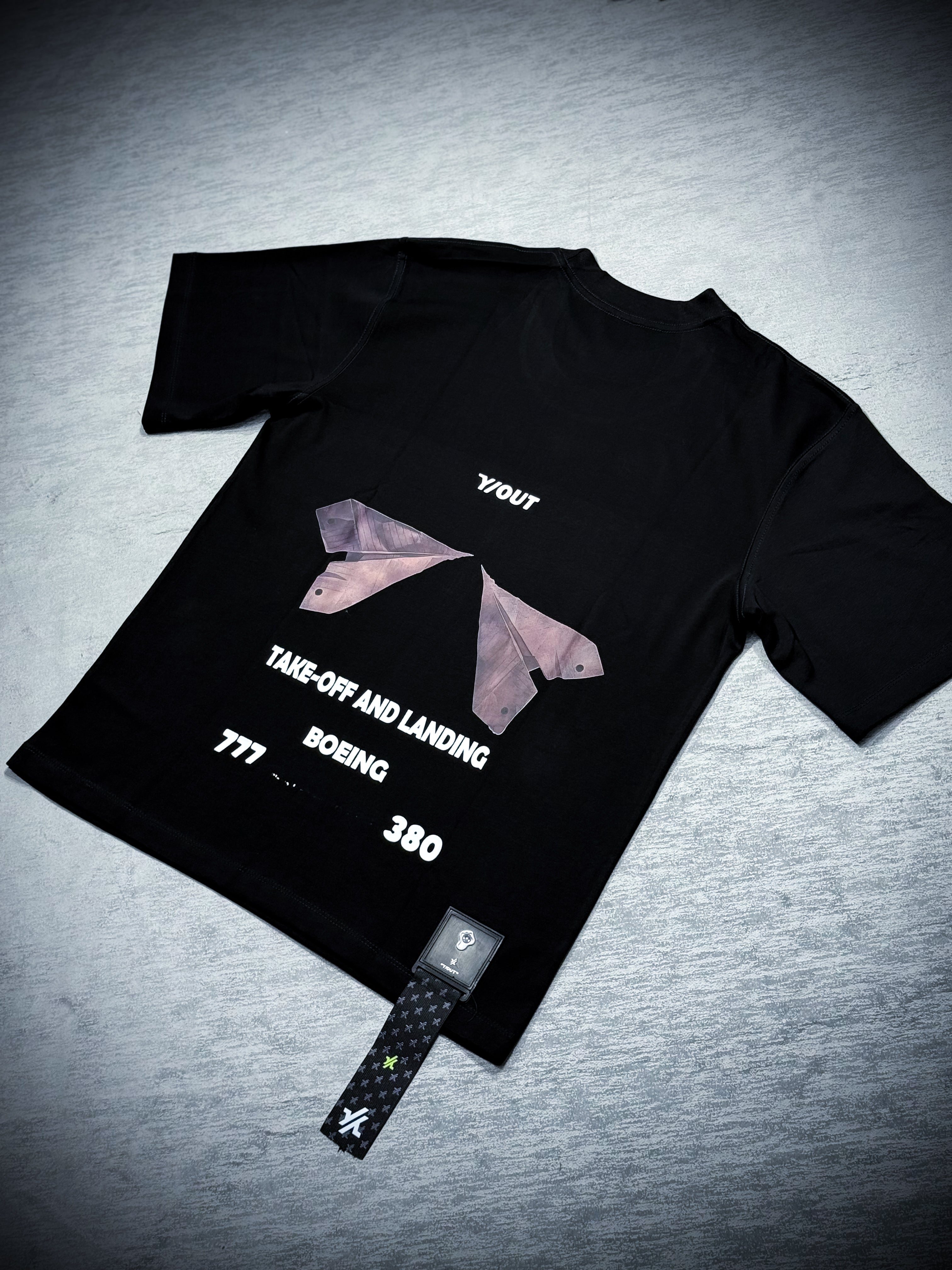 CAMISETA Y/OUT