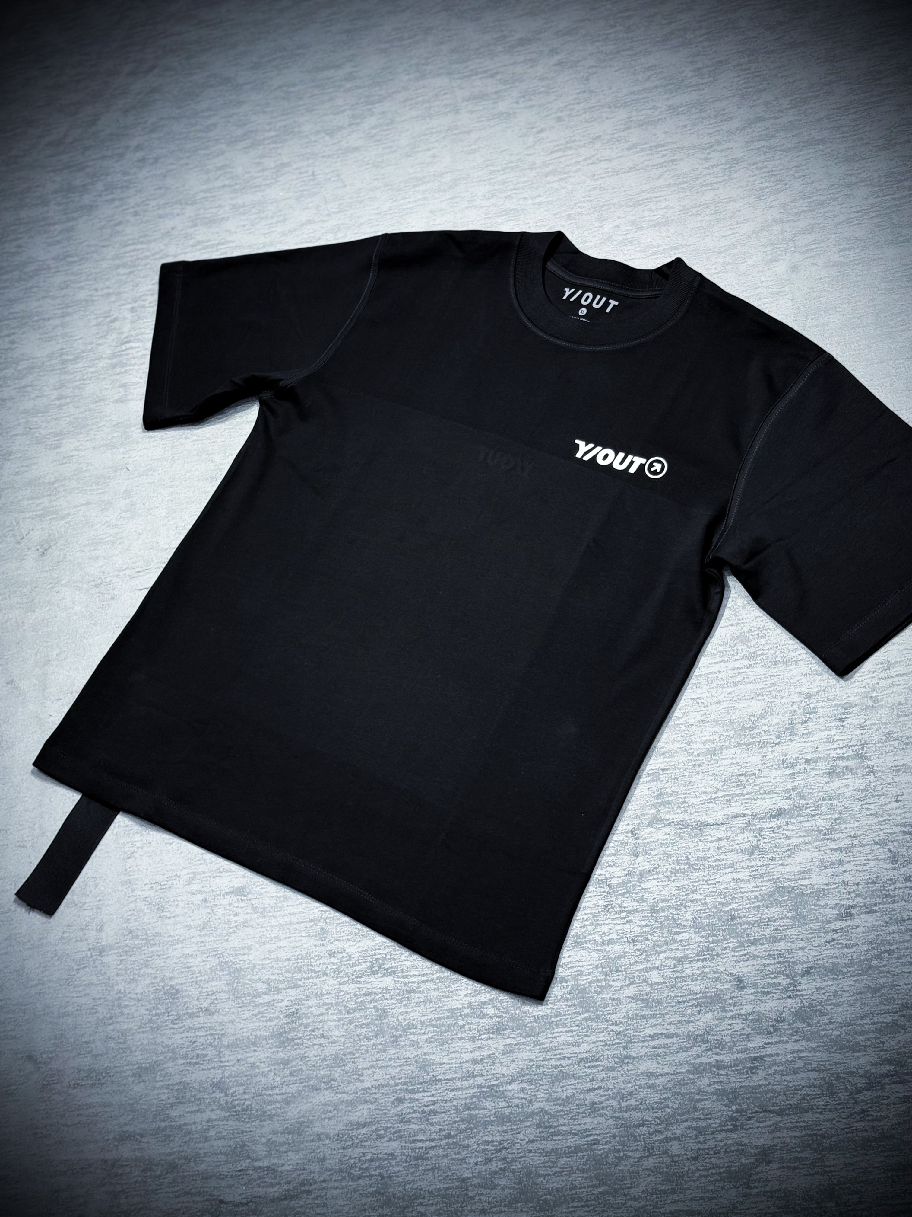 CAMISETA Y/OUT