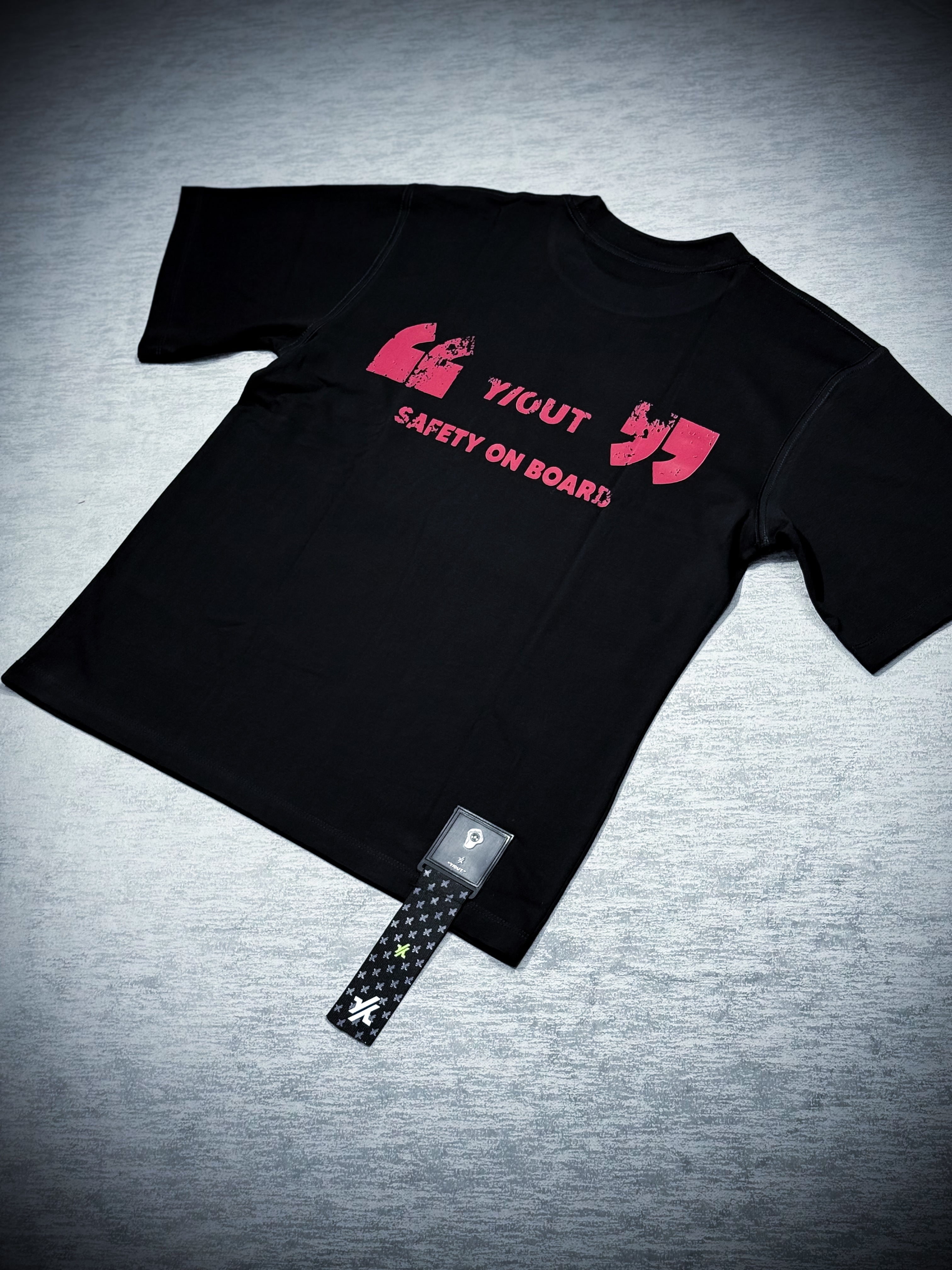 CAMISETA Y/OUT