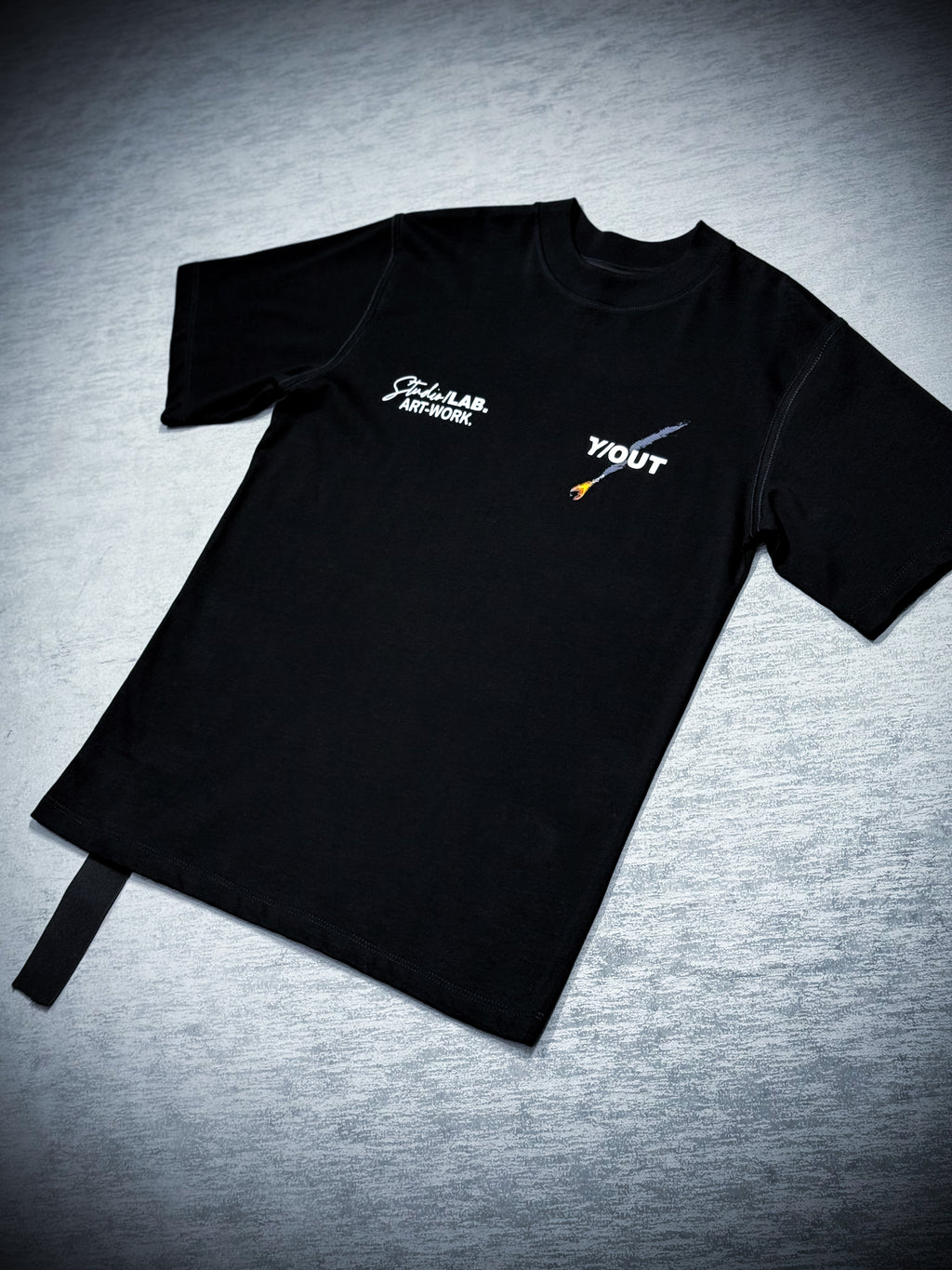 CAMISETA Y/OUT