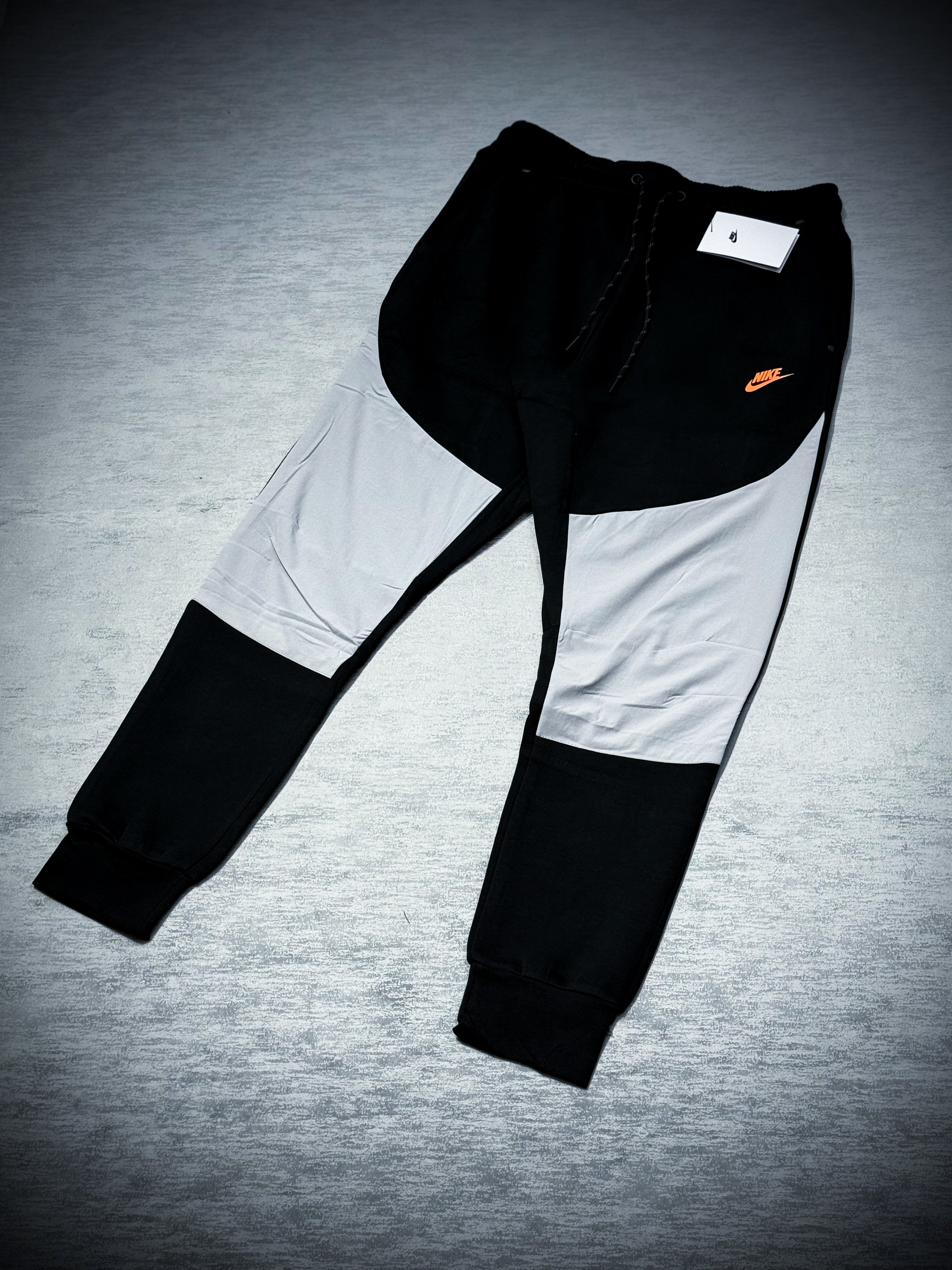 SUDADERA NIKE TECH