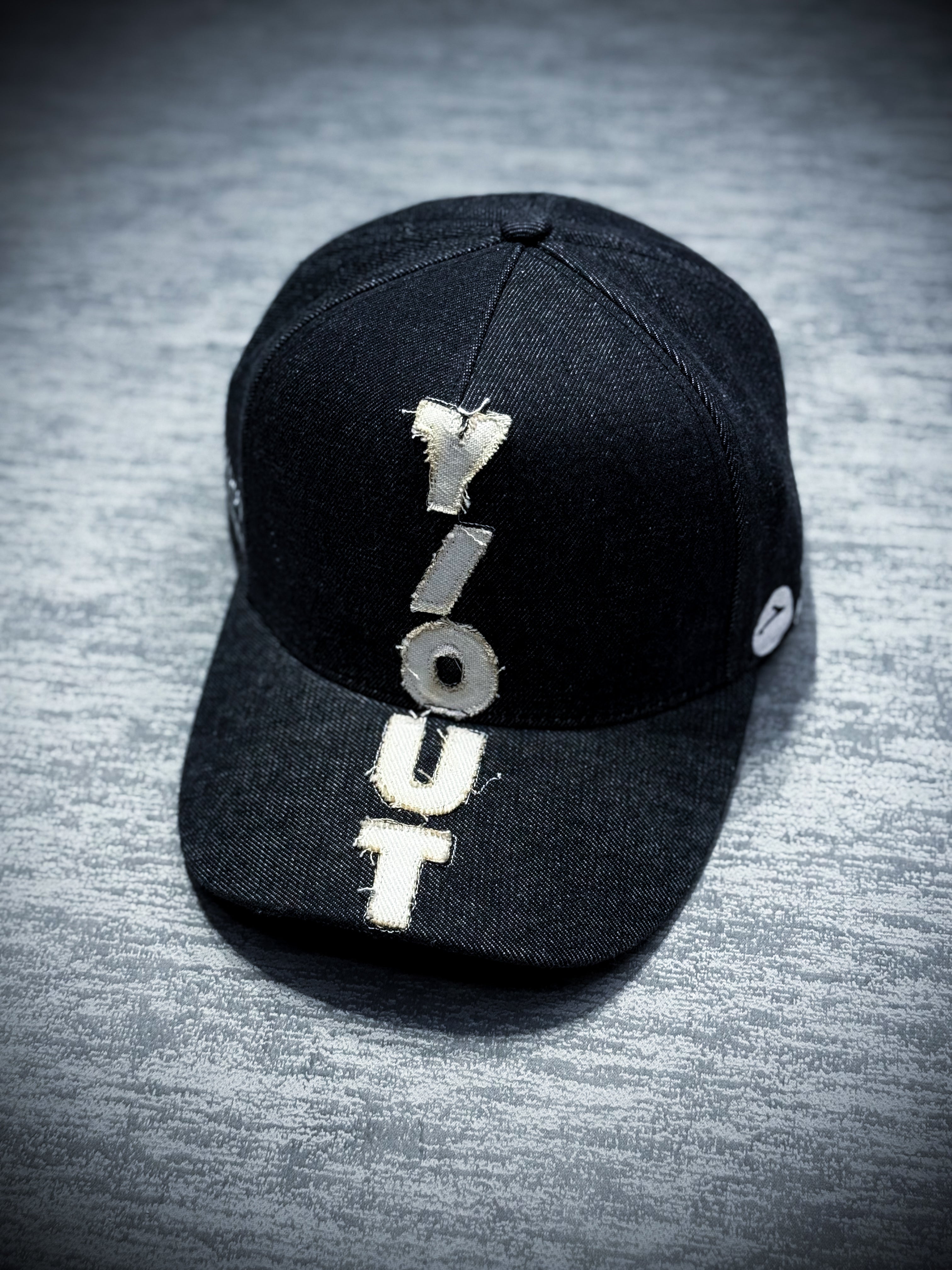 GORRA Y/OUT