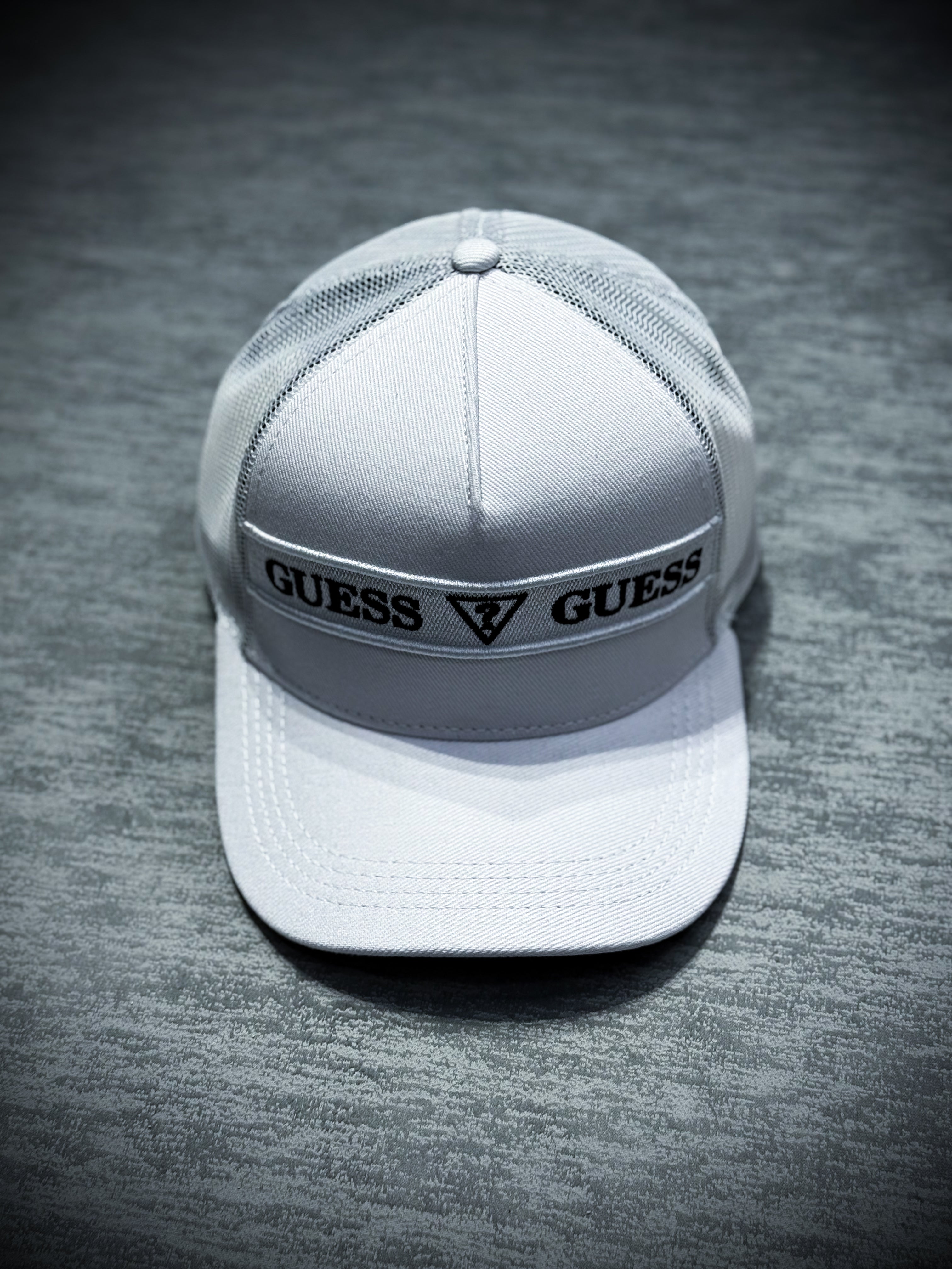 GORRA GUESS