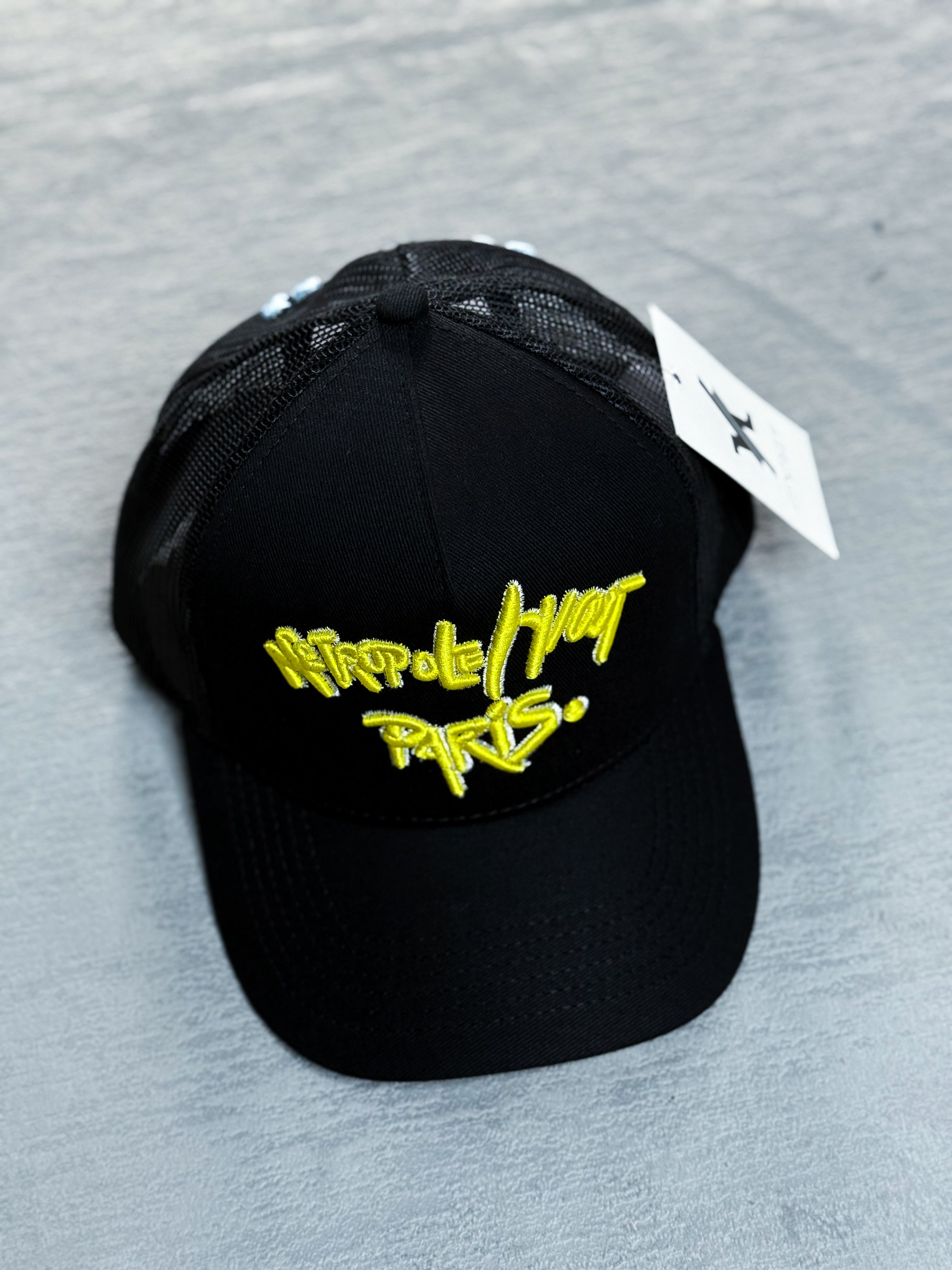 GORRA Y/OUT