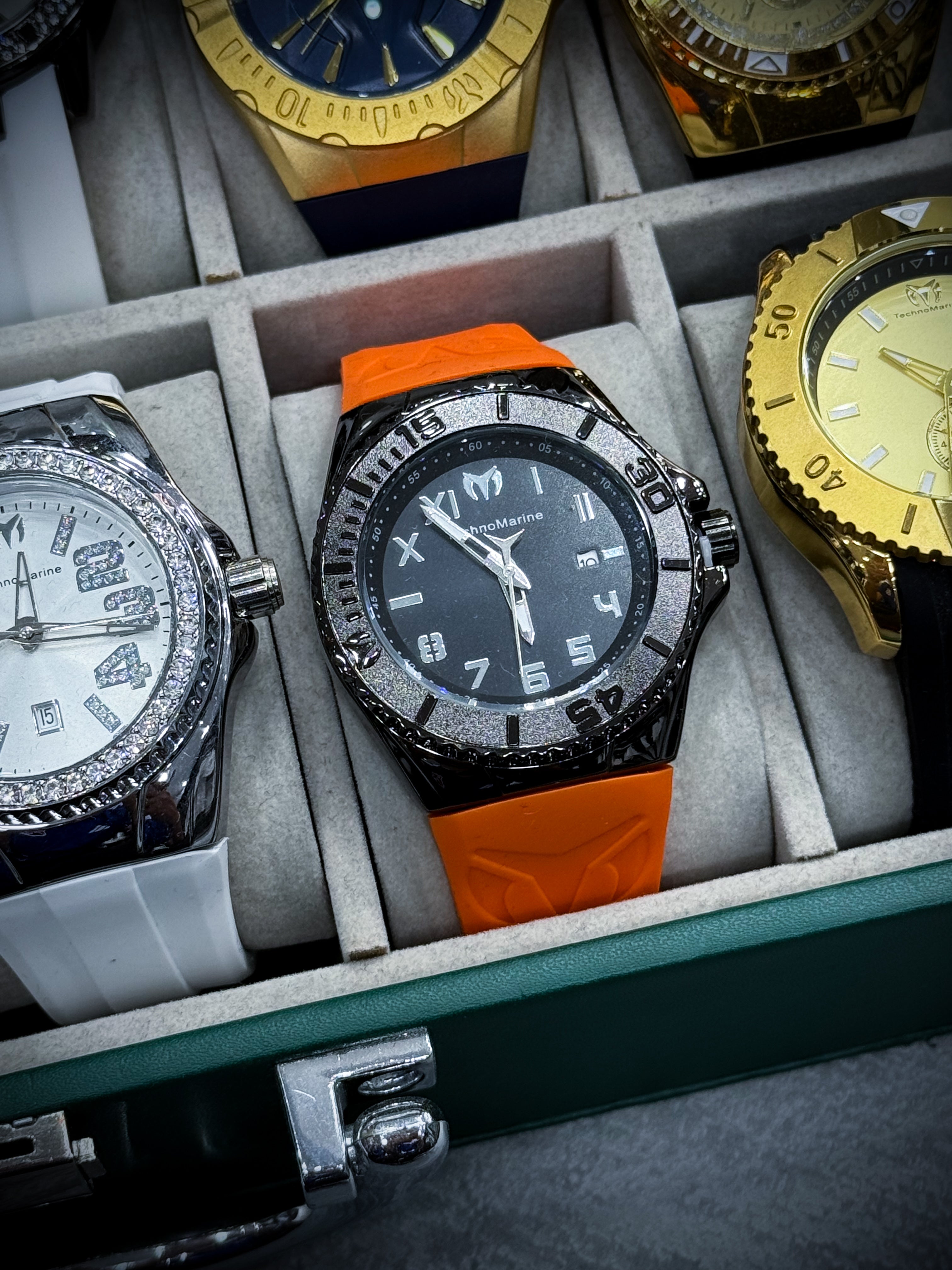 RELOJ