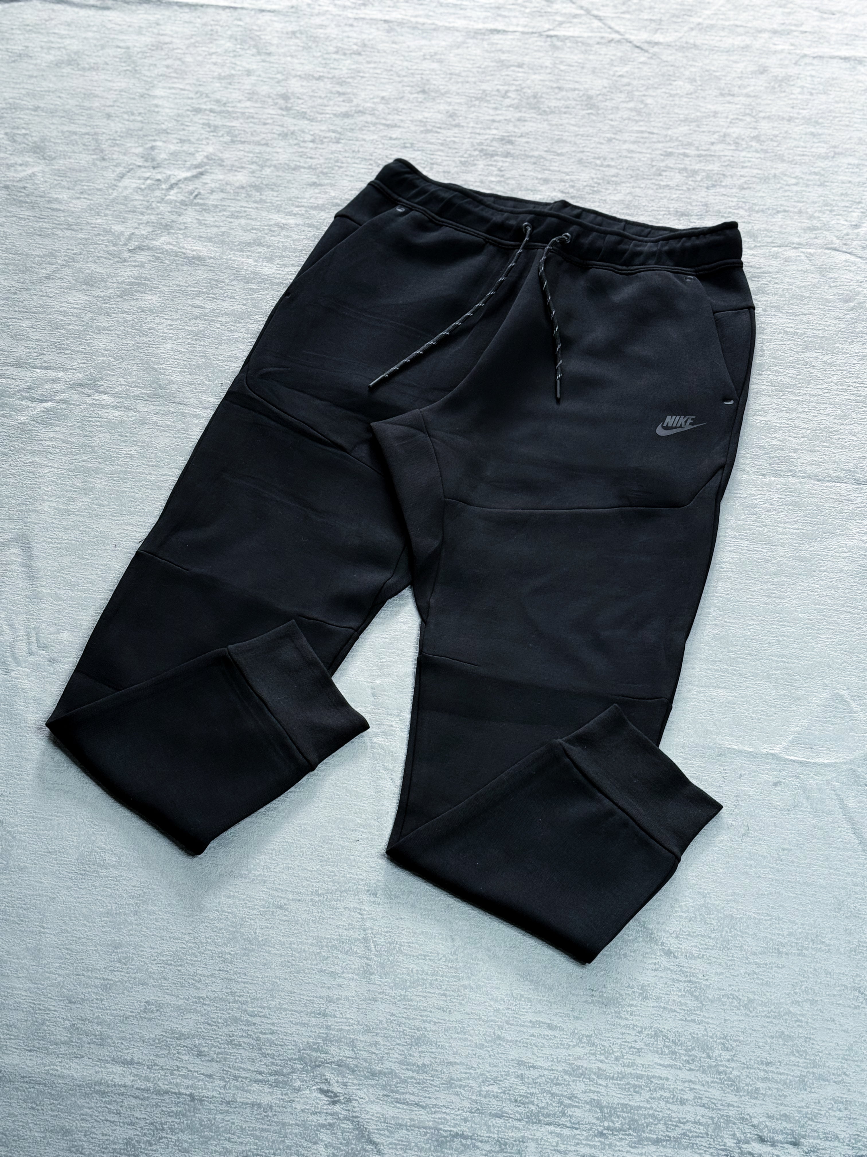 SUDADERA NIKE TECH