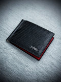 Billetera BOSS de cuero negro con detalles en rojo