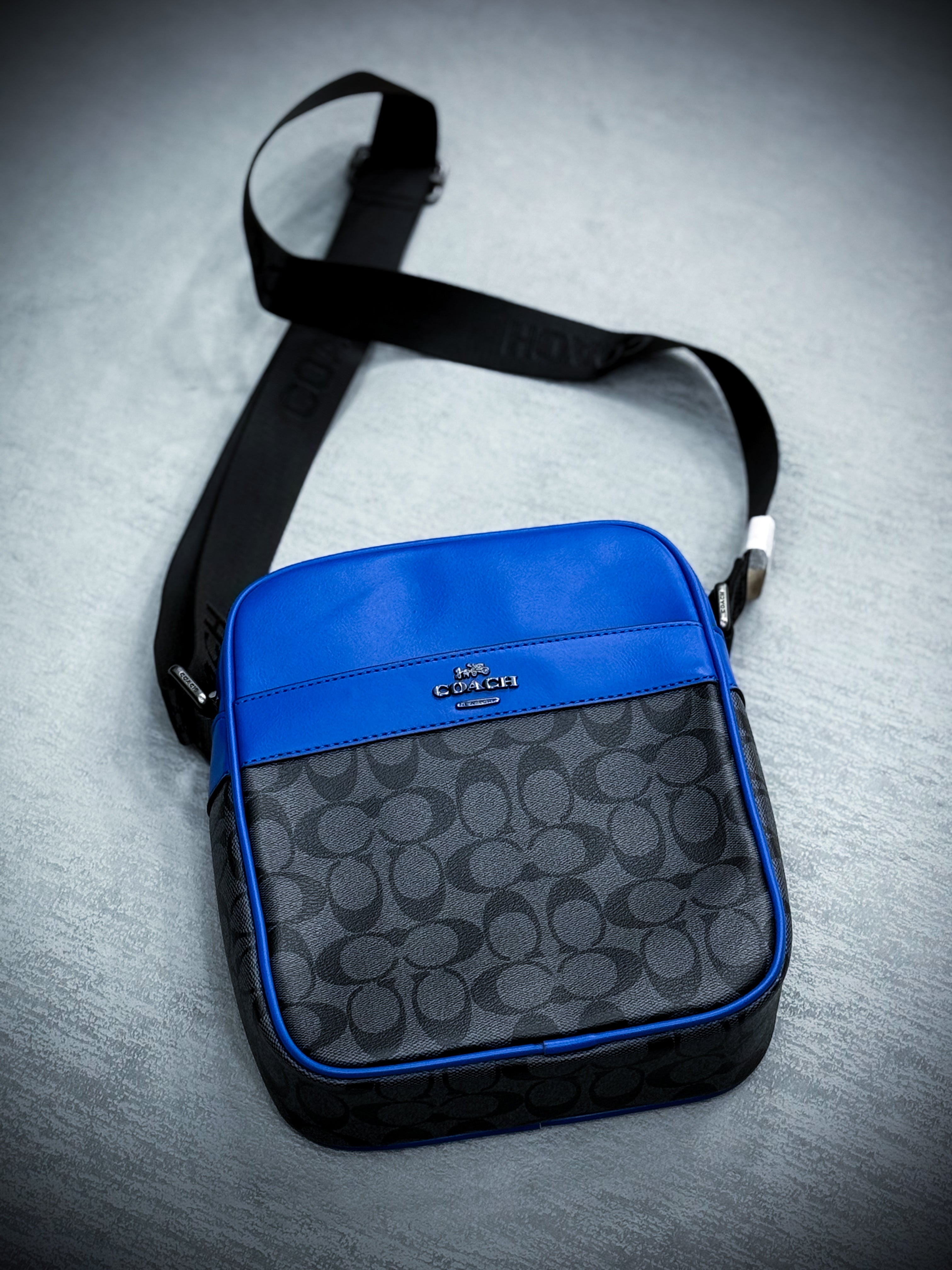 CARRIEL COACH